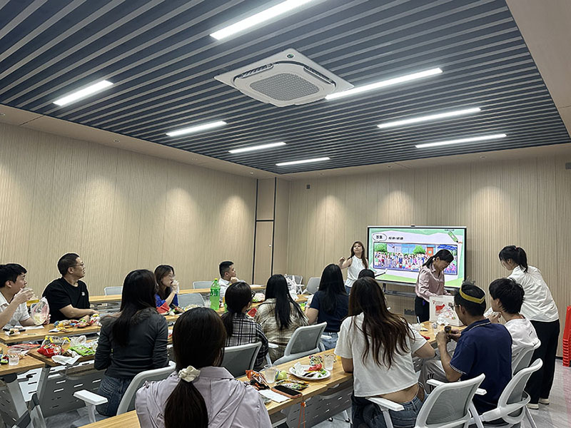 4月份科建员工生日会